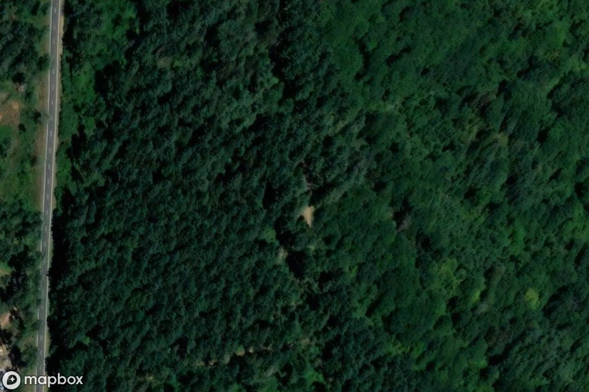 Satellitenansicht von Ruine, eine verlassene Ruine in Traben-Trarbach, Deutschland