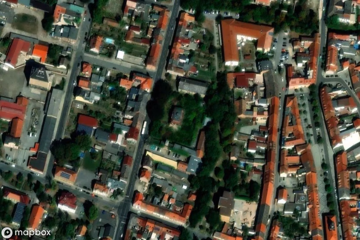 Satelitní letecký pohled na Kindergarten, opuštěné Škola v Greußen, Německo