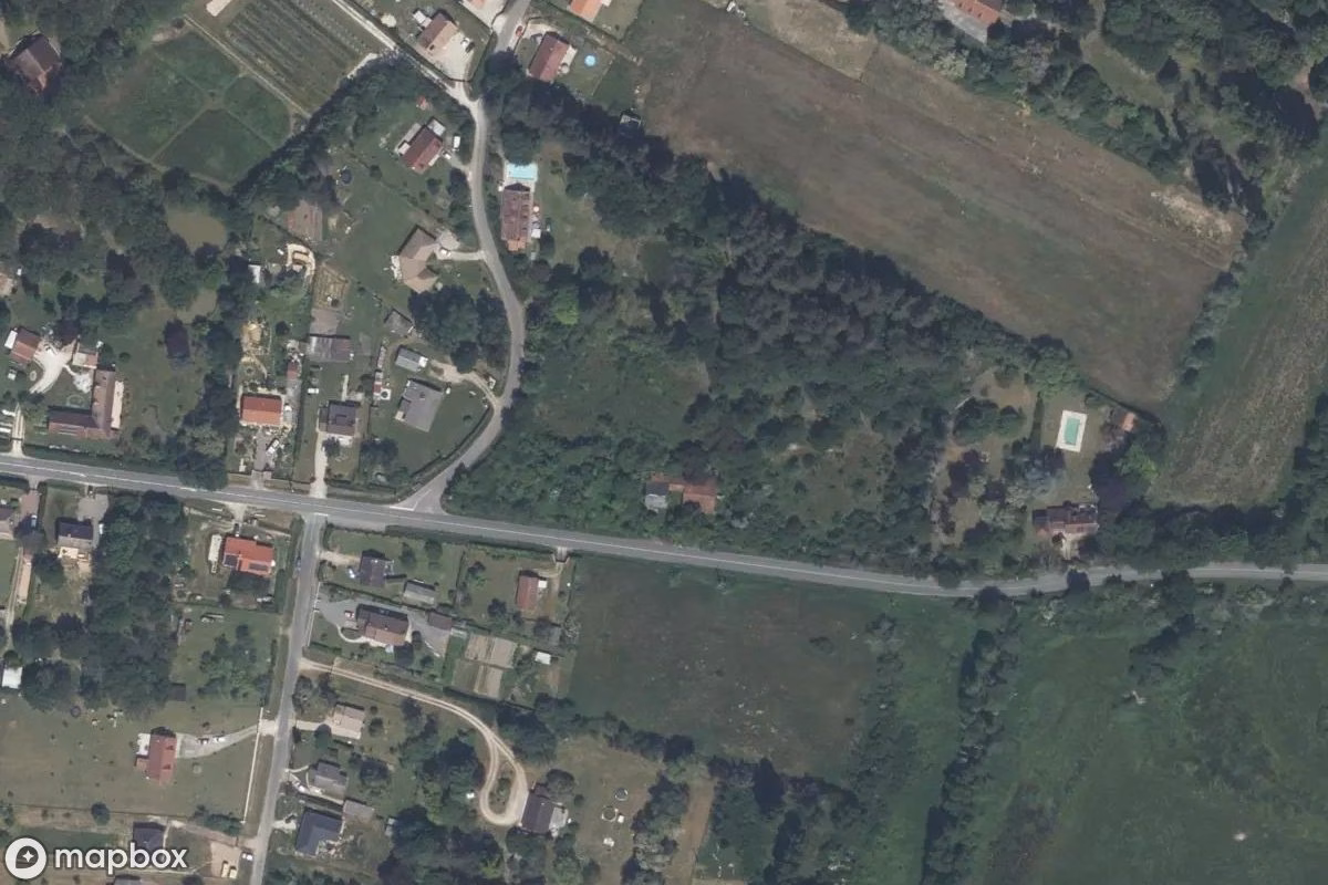 Aerial satellite view of Maison Du Grou, an abandoned Residence in Varennes-Changy, France
