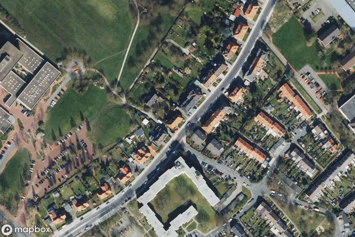 Satelitní letecký pohled na Friseursalon, opuštěné Obchod v Osnabrück, Německo