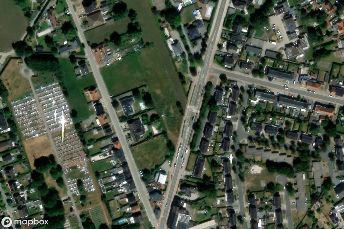 Satellitbild från luften av Maison G [], en övergiven Bostadshus i Dendermonde, Belgien