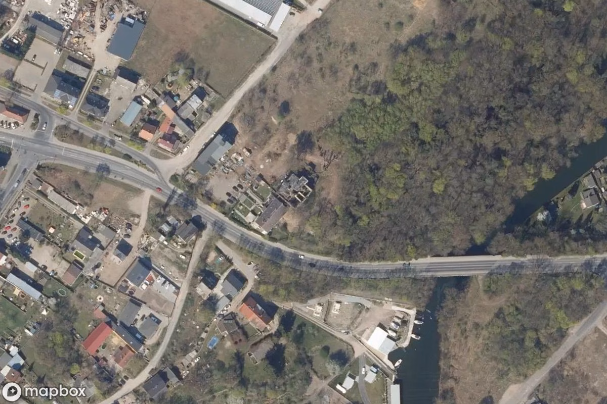 Vue aérienne satellite de Schloss Tasdorf, un Château abandonné à Rüdersdorf bei Berlin, Allemagne