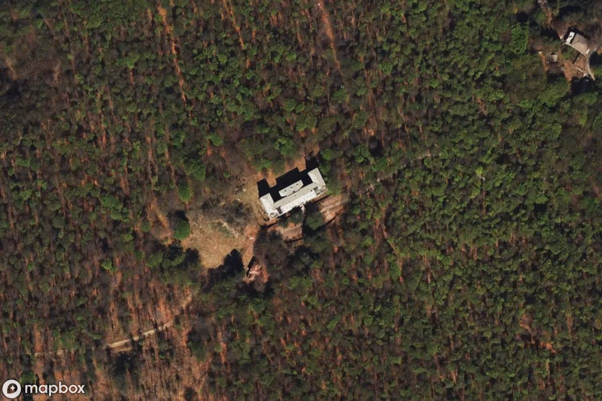 Vista aérea por satélite de Colonia Devoto, un abandonado en Giaiette, Italia