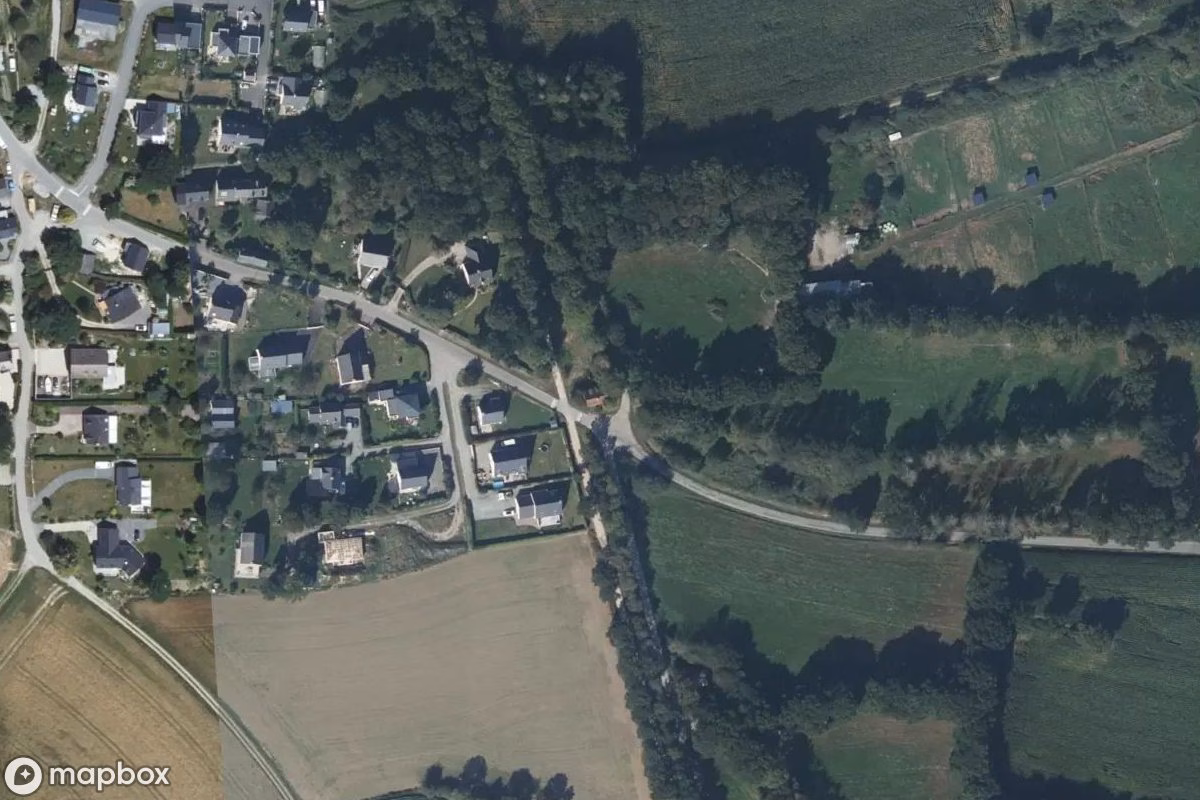 Aerial satellite view of Alter Bahnhof Tuber, an abandoned Railway Station in Pleslin-Trigavou, France