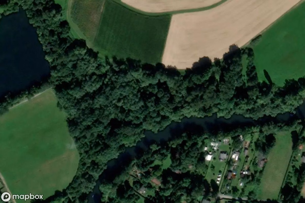 Műholdas légi felvétel Bunkerrest helyszínről, egy elhagyatott Bunker itt: Gießen, Németország