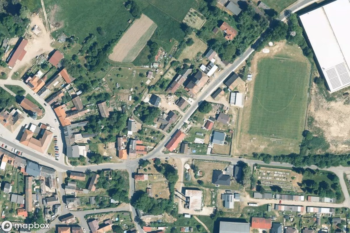 Satellitbillede set fra luften af Lost Place, et forladt  i Bezdružice, Tjekkiet