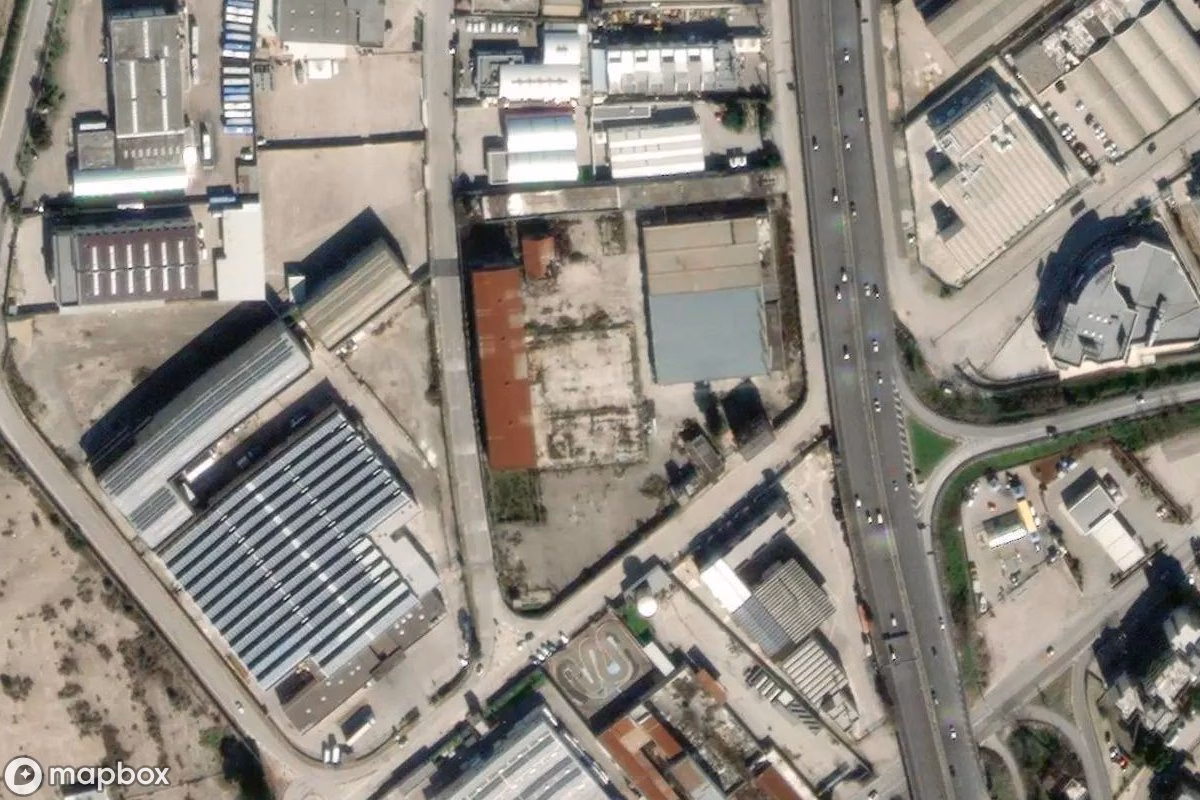 Satellitbild från luften av Lost Place, en övergiven  i Bari, Italien