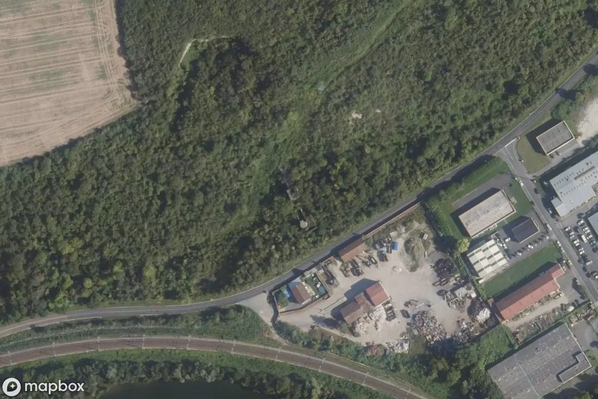 Satelitarny widok z lotu ptaka Jungle Factory, opuszczone Tunel w La Grande-Paroisse, Francja