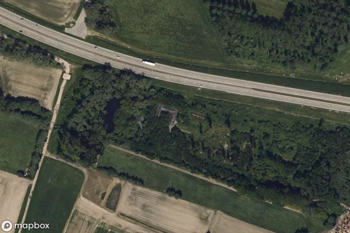 Vue aérienne satellite de Farm, un Ferme abandonné à Willebroek, Belgique