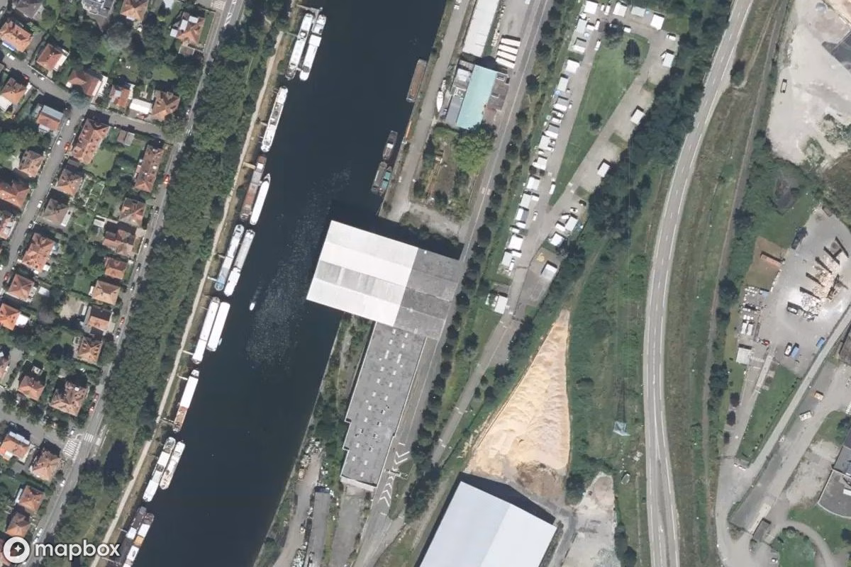 Satelitarny widok z lotu ptaka Bootshangars, opuszczone  w Strasbourg, Francja