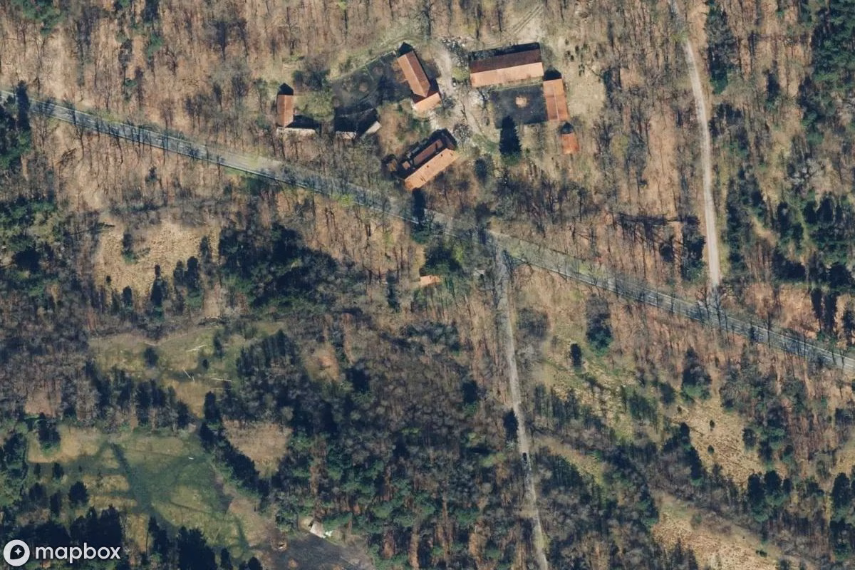 Satelitní letecký pohled na Waldhaus, opuštěné  v Faßberg, Německo
