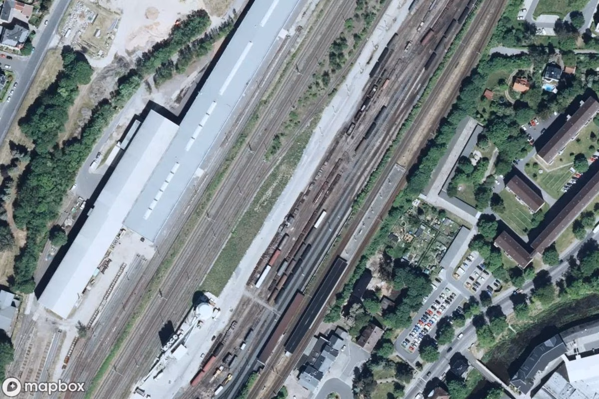 Satelitní letecký pohled na Güterbahnhof, opuštěné Nádraží v Freital, Německo