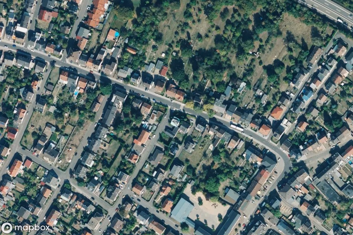 Satelitní letecký pohled na Haus, opuštěné  v Wadgassen, Německo