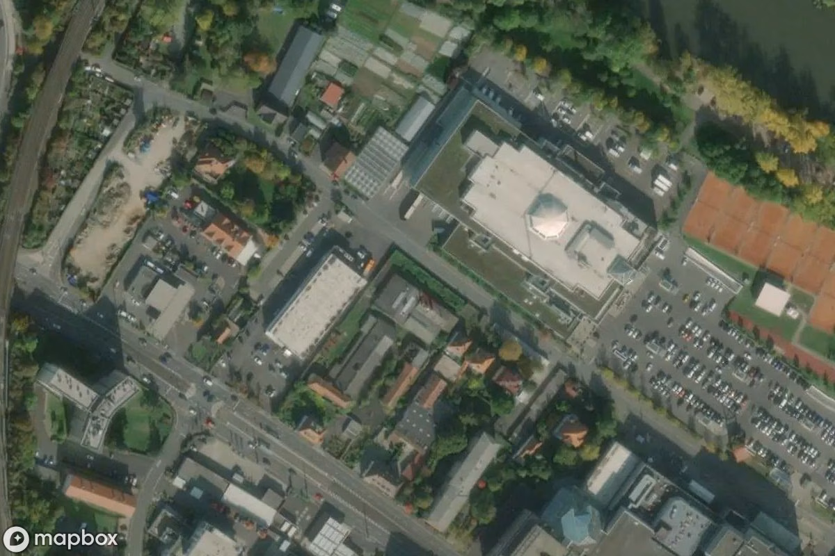 Satellitenansicht von Lackiererei, eine verlassene Fabrik in Würzburg, Deutschland
