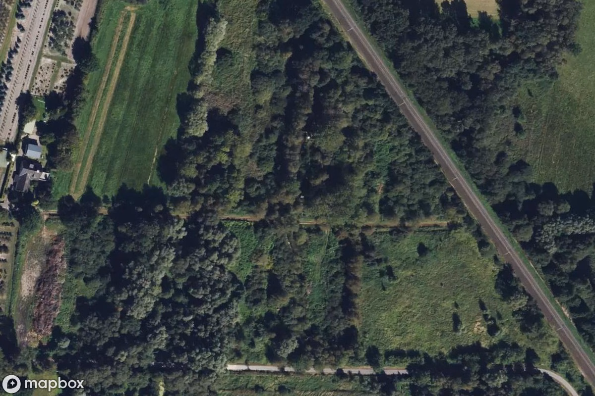 Satelitní letecký pohled na Hütte, opuštěné  v Heidgraben, Německo