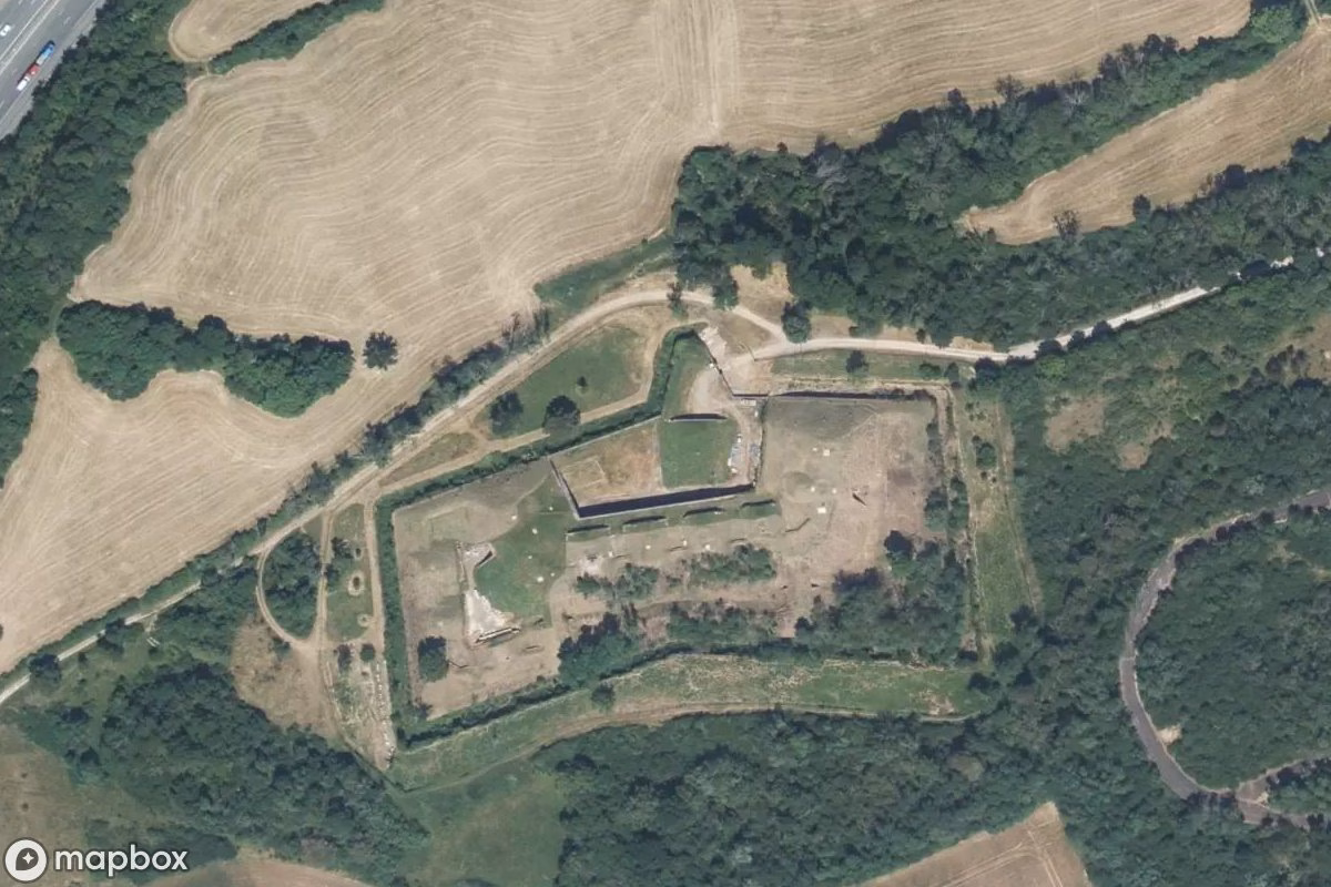 Műholdas légi felvétel Verlassene Festung helyszínről, egy elhagyatott Katonai létesítmény itt: Belfort, Franciaország