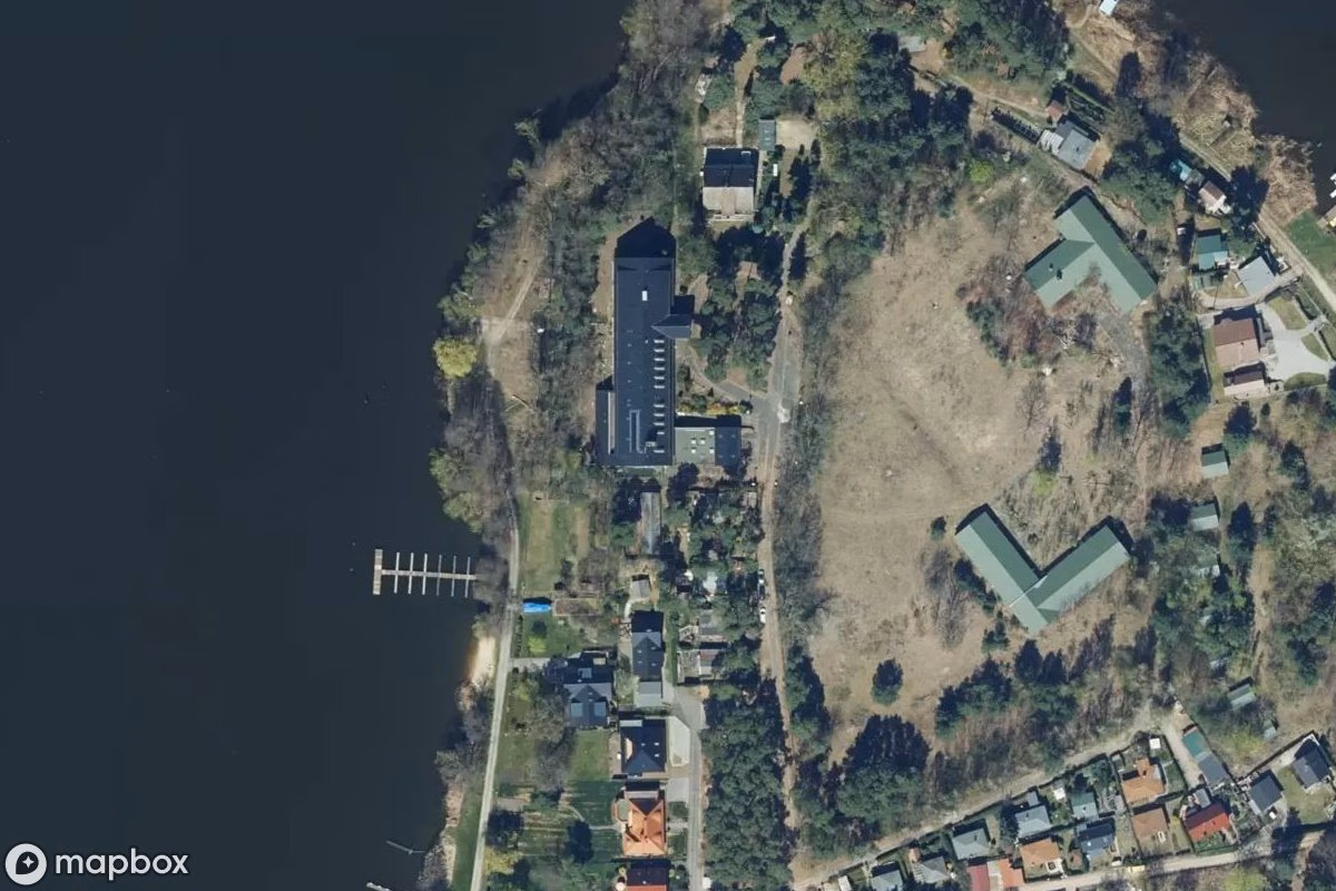 Satellitenansicht von Heim, eine verlassene Krankenhaus in Schwielochsee, Deutschland