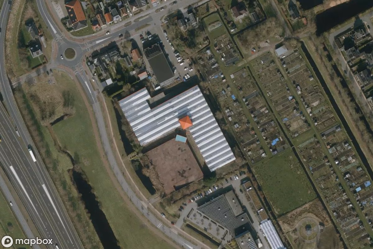 Satelitní letecký pohled na Gartencenter, opuštěné Statek v Heerenveen, Nizozemsko