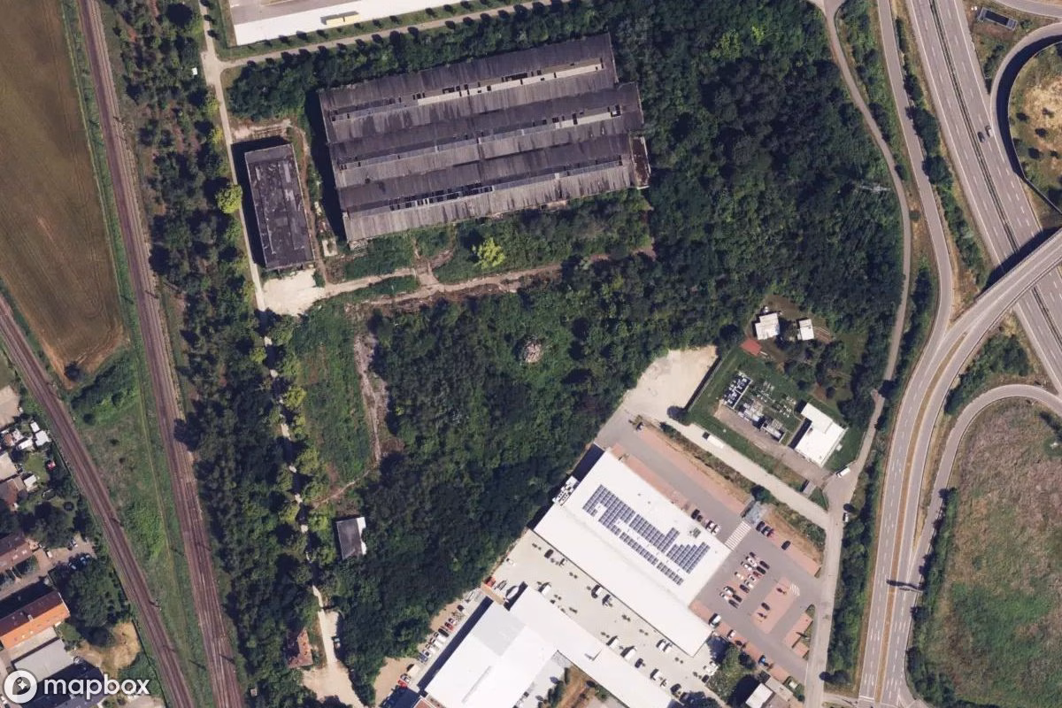 Műholdas légi felvétel Gesprengter Bunker helyszínről, egy elhagyatott Bunker itt: Schwetzingen, Németország