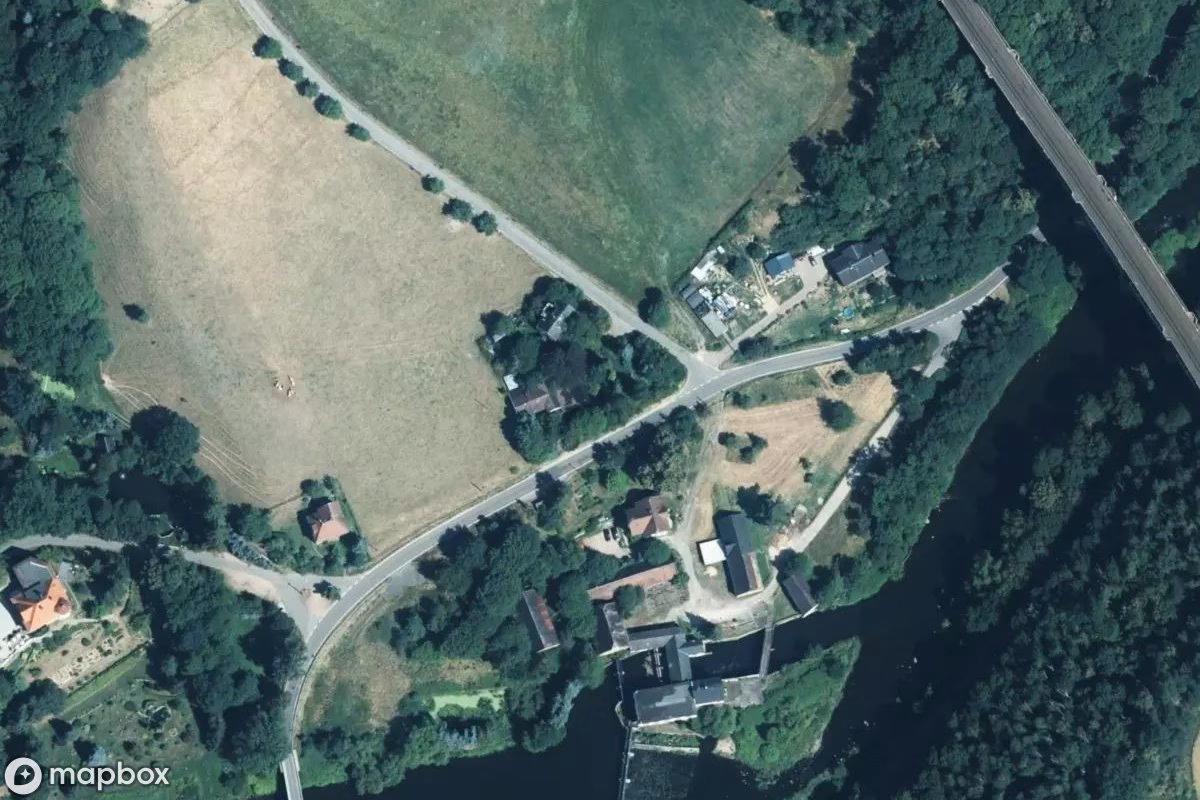 Satelitarny widok z lotu ptaka Gasthof und Mehrfamilienhaus, opuszczone  w Göhren, Niemcy