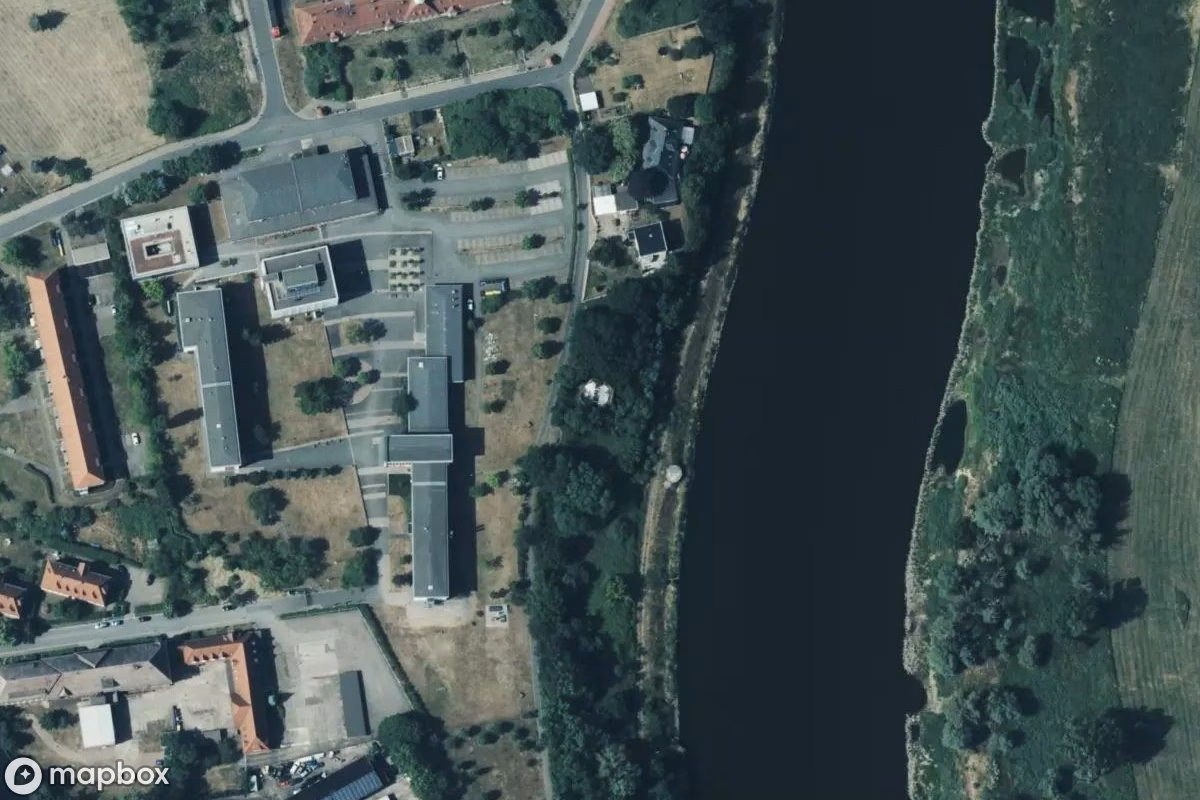 Vista aérea por satélite de Wasserwerk, un Fábrica abandonado en Riesa, Alemania