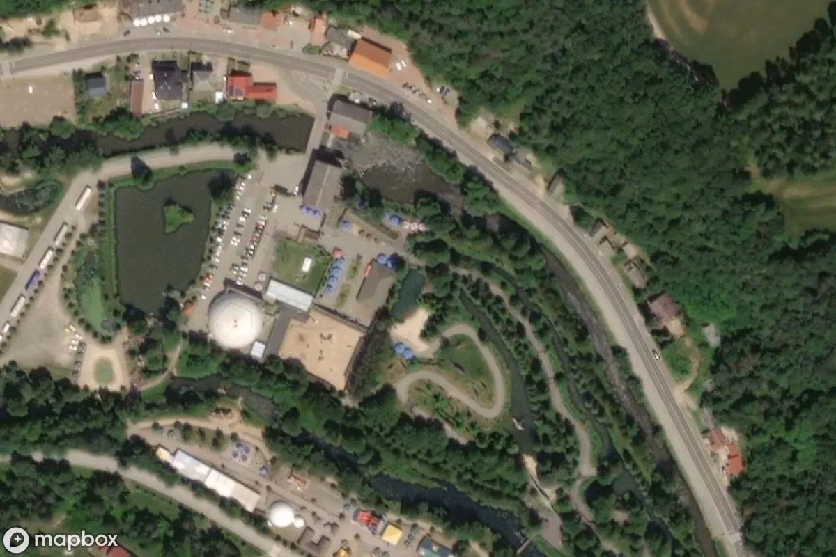 Satellitenansicht von JuraPark Bałtów, eine verlassene Freizeitpark in Bałtów, Polen