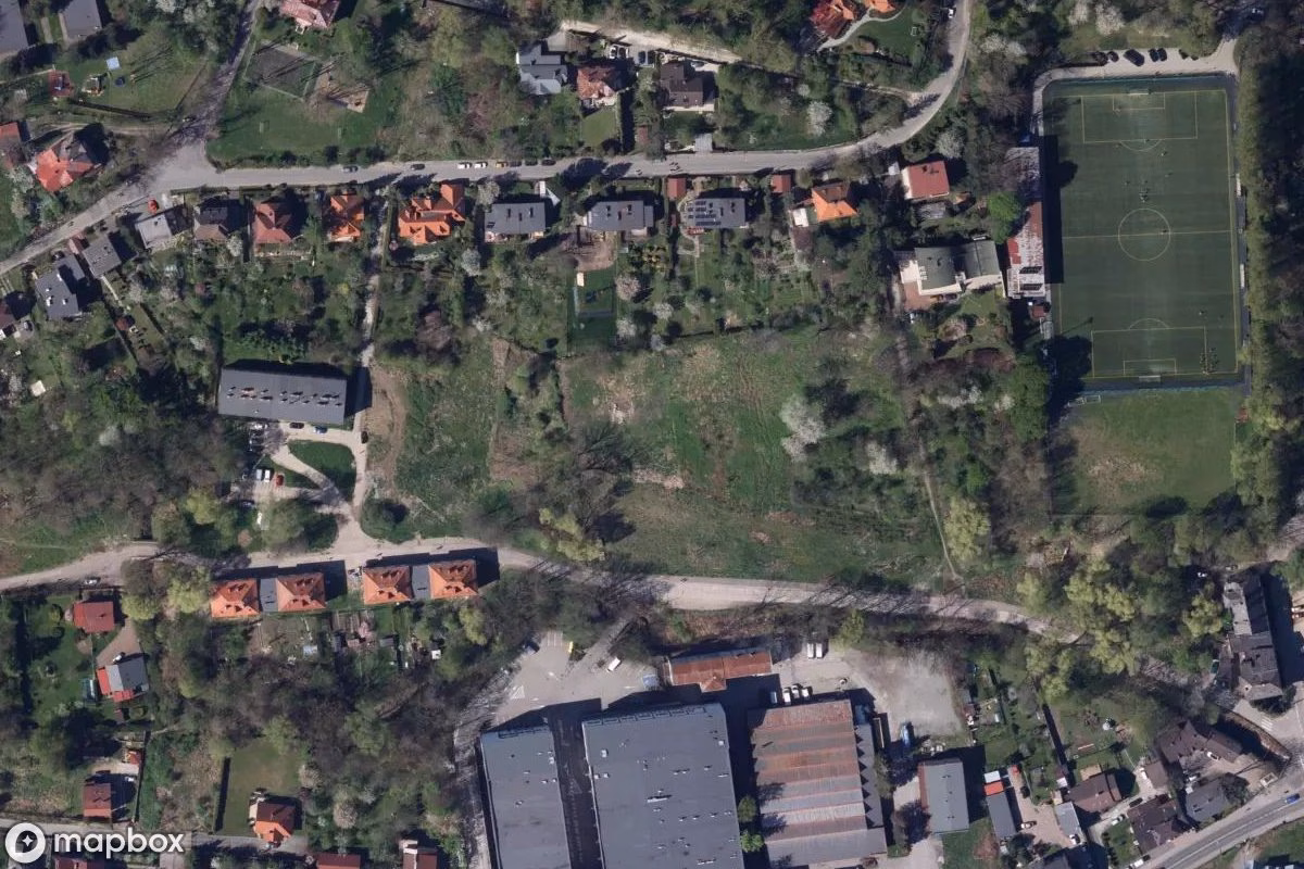 Vue aérienne satellite de Merilana, un  abandonné à Bielsko-Biała, Pologne