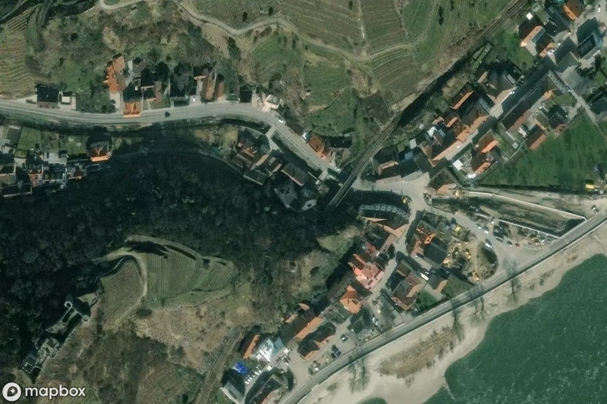 Satellitenansicht von Hotel, eine verlassene Hotel in Spitz, Österreich