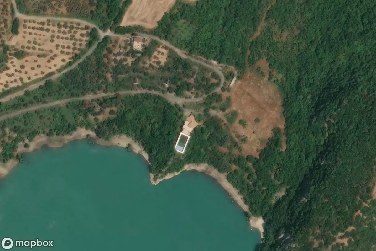 Satellitenansicht von Villa, eine verlassene Wohnhaus in Pennadomo, Italien