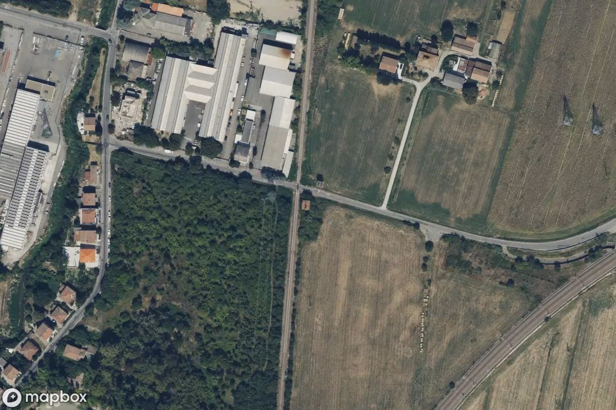Satellitbillede set fra luften af Haus, et forladt  i Parma, Italien