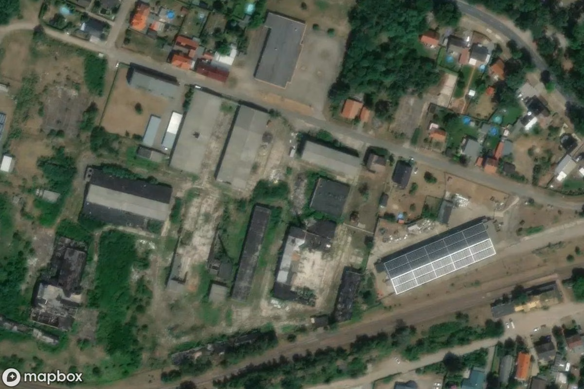 Satelitarny widok z lotu ptaka Holzverarbeitung, opuszczone Fabryka w Oranienbaum, Niemcy
