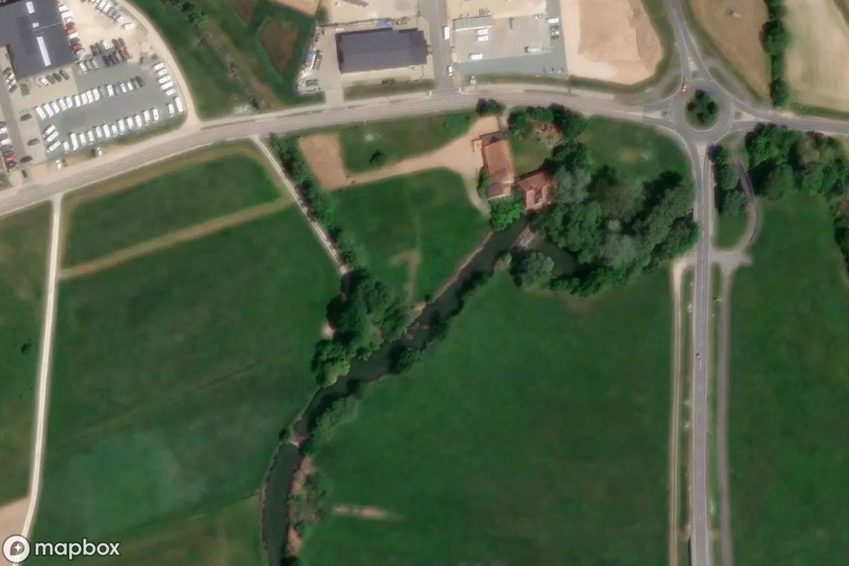 Satellittbilde fra luften av Mühle, et forlatt Fabrikk i Höchstadt an der Aisch, Tyskland