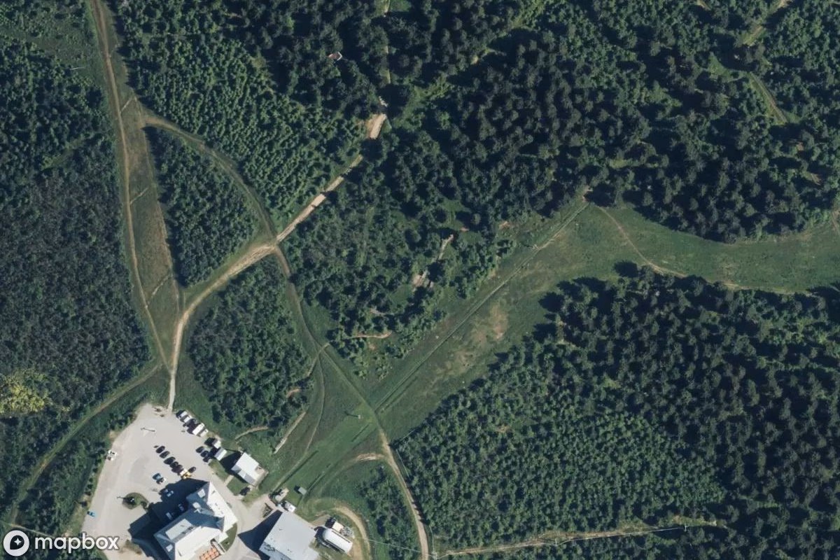 Satelitarny widok z lotu ptaka Ehemalige Rennrodelbahn, opuszczone  w Oberwiesenthal, Niemcy