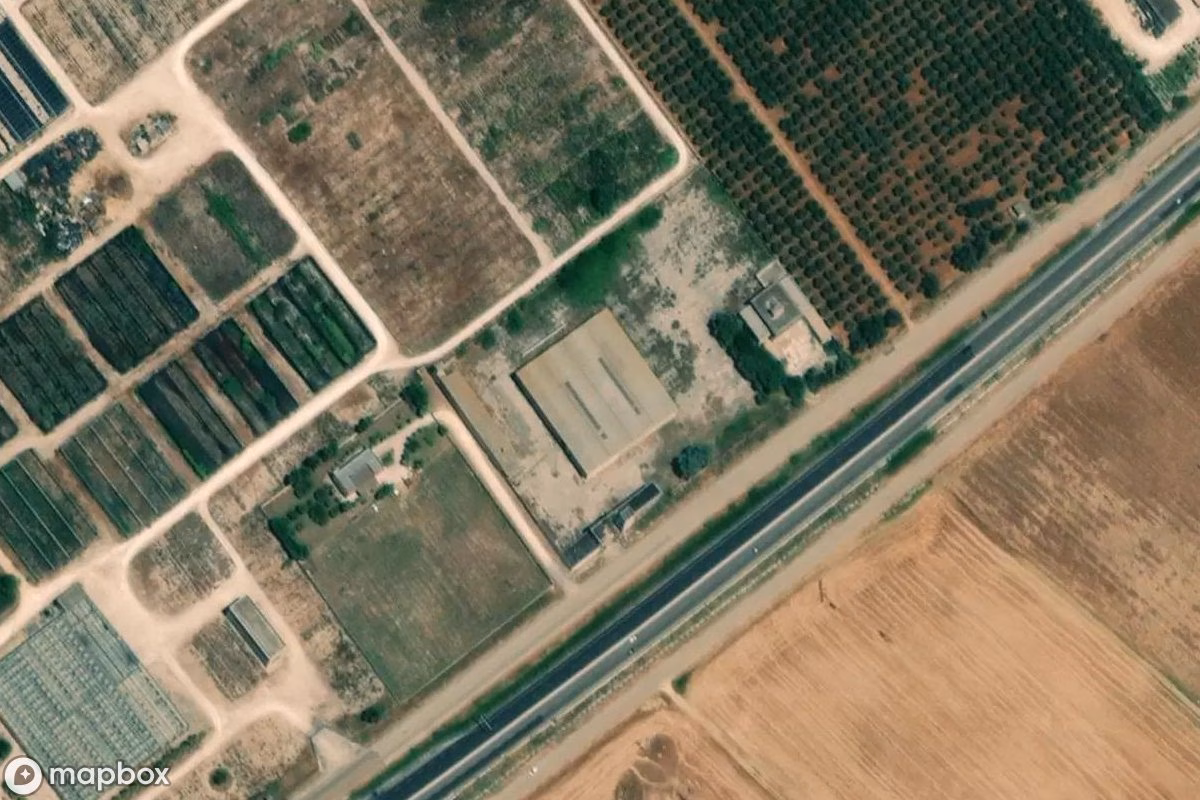 Műholdas légi felvétel Lost Place helyszínről, egy elhagyatott  itt: Brindisi, Olaszország