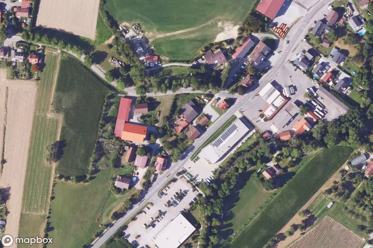 Vue aérienne satellite de Häuser, un Résidence abandonné à Neuhaus, Allemagne