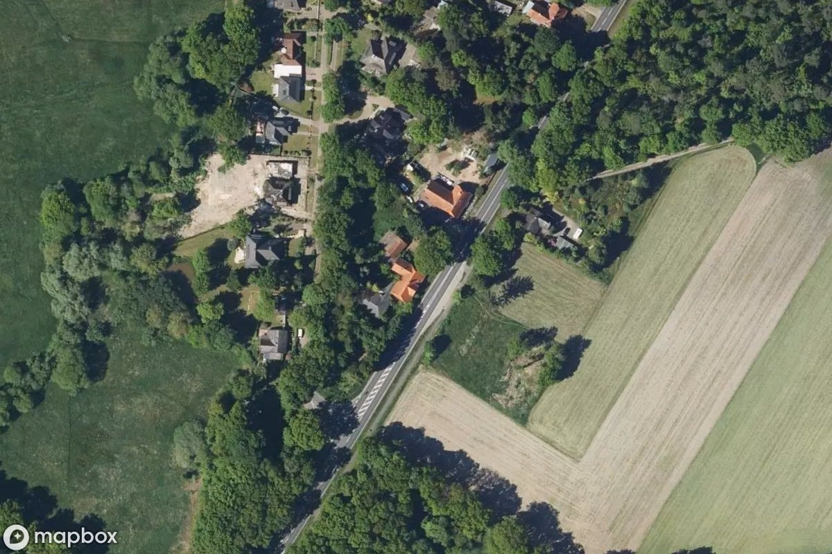 Satellitbillede set fra luften af Gasthof, et forladt Hotel i Scheeßel, Tyskland