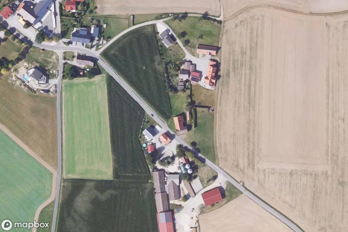 Satellitbillede set fra luften af Haus des einsamen Mannes, et forladt  i Unterweiler, Tyskland