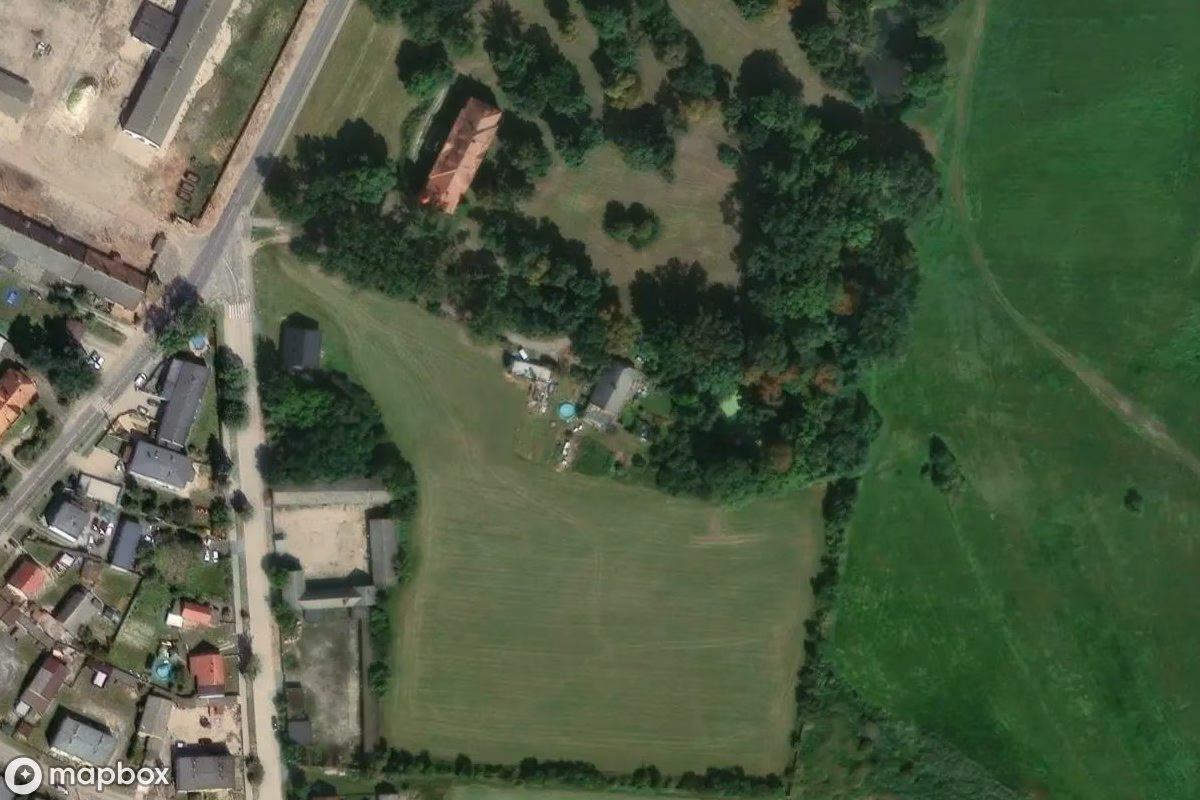 Vista aérea por satélite de Point 16, un  abandonado en Karczewo, Polonia