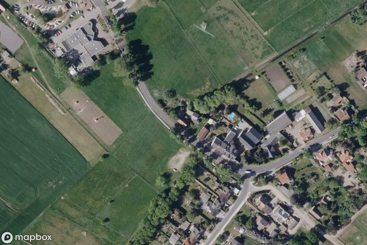 Műholdas légi felvétel Haus helyszínről, egy elhagyatott Lakóház itt: Ludwigsfelde, Németország