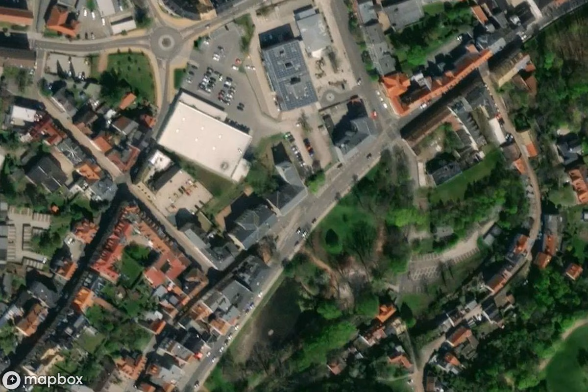 Műholdas légi felvétel Krankenhaus helyszínről, egy elhagyatott Kórház itt: Altenburg, Németország