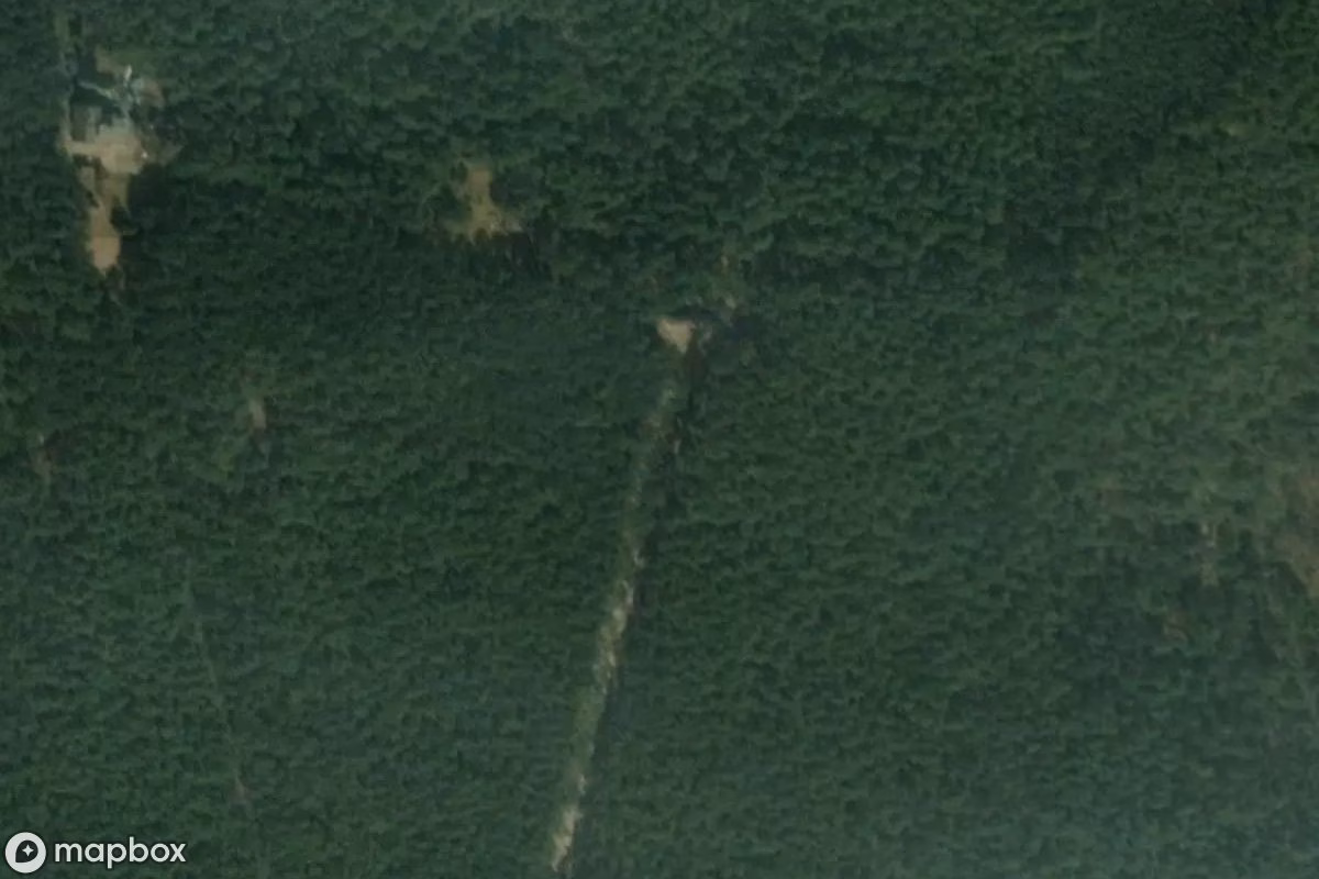 Satellitenansicht von Latarnia Morska Czołpino, eine verlassene Turm in Czołpino, Polen