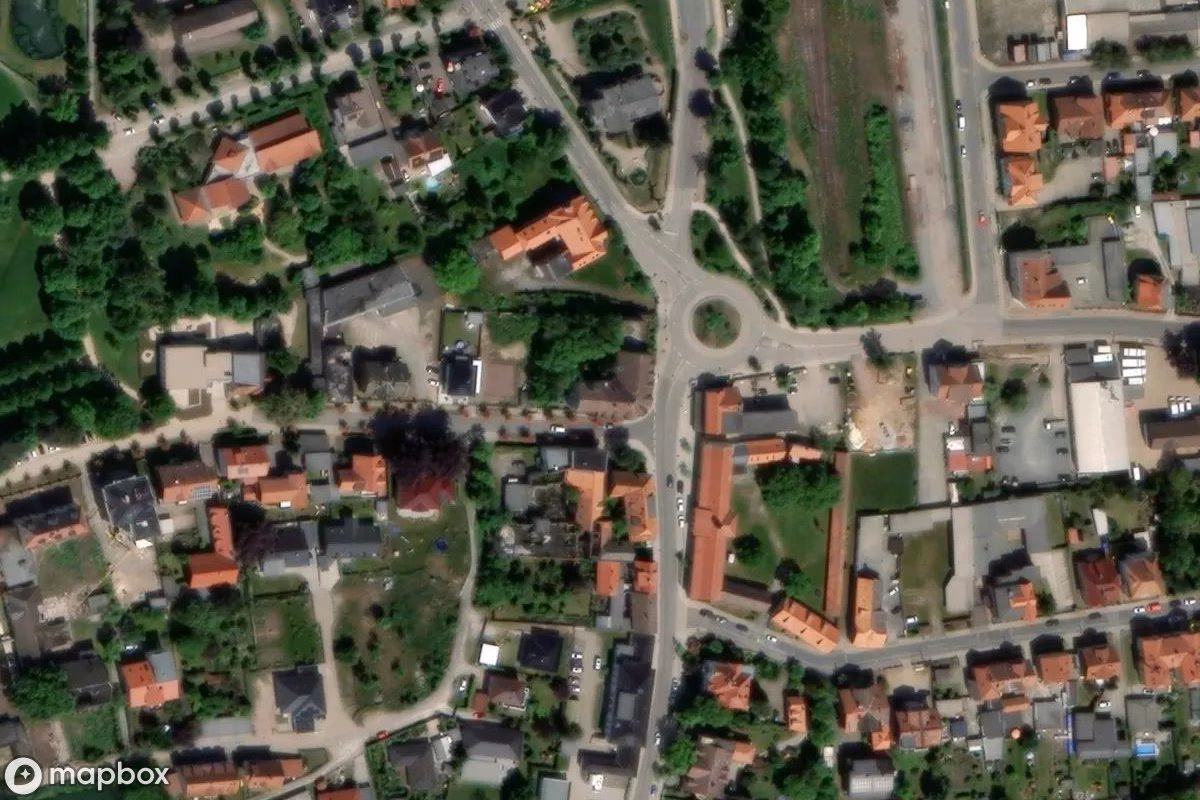 Satelitarny widok z lotu ptaka Wohnhaus, opuszczone Dom mieszkalny w Blankenburg, Niemcy