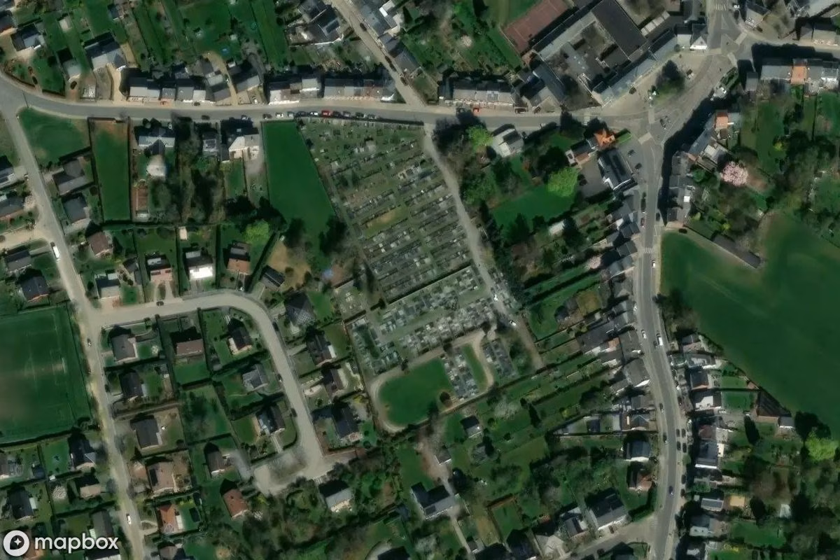 Satellitbild från luften av Krypta B, en övergiven  i Namur, Belgien