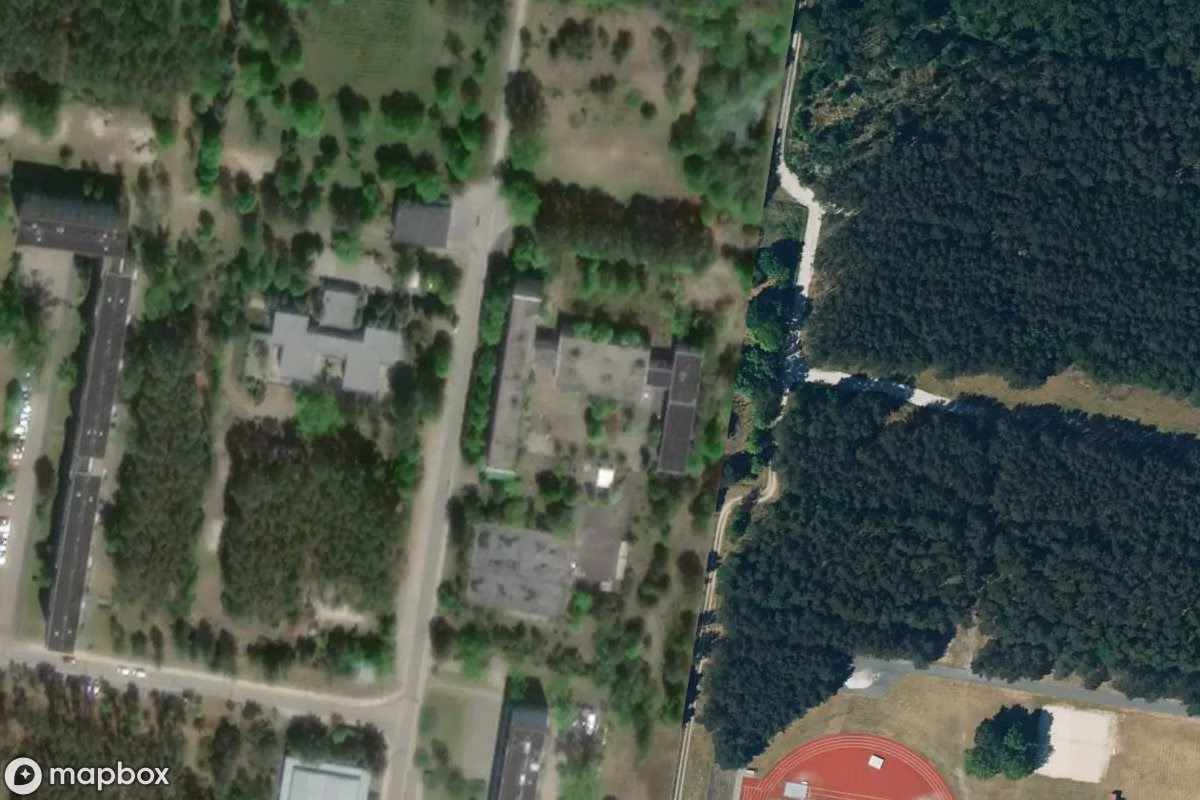 Satellitbillede set fra luften af Schule, et forladt Skole i Jessen (Elster), Tyskland
