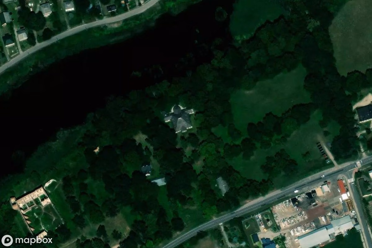 Aerial satellite view of Manoir Krupe, an abandoned Residence in Krupe, Poland