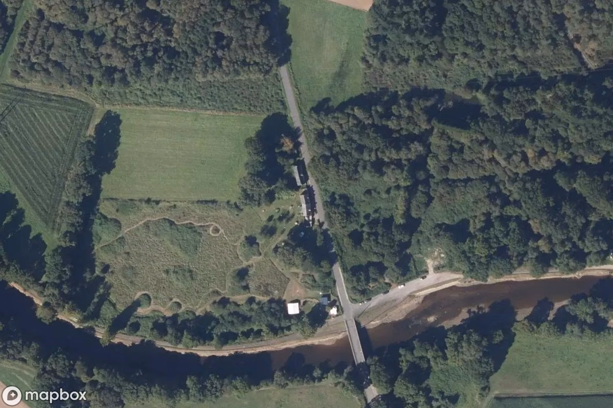 Satellietbeeld vanuit de lucht van Maison du Gui, een verlaten Woonhuis in Guillac, Frankrijk