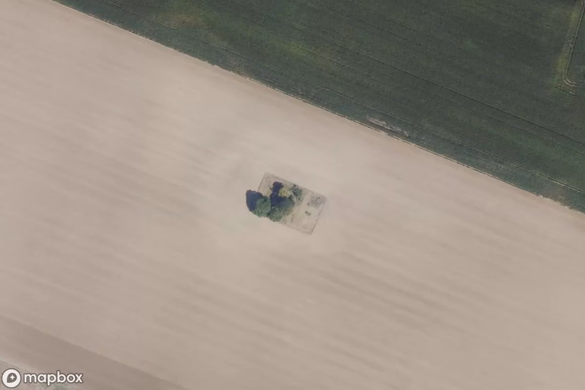 Satellietbeeld vanuit de lucht van Fort Loupé, een verlaten Militair terrein in Fontenay-le-Fleury, Frankrijk