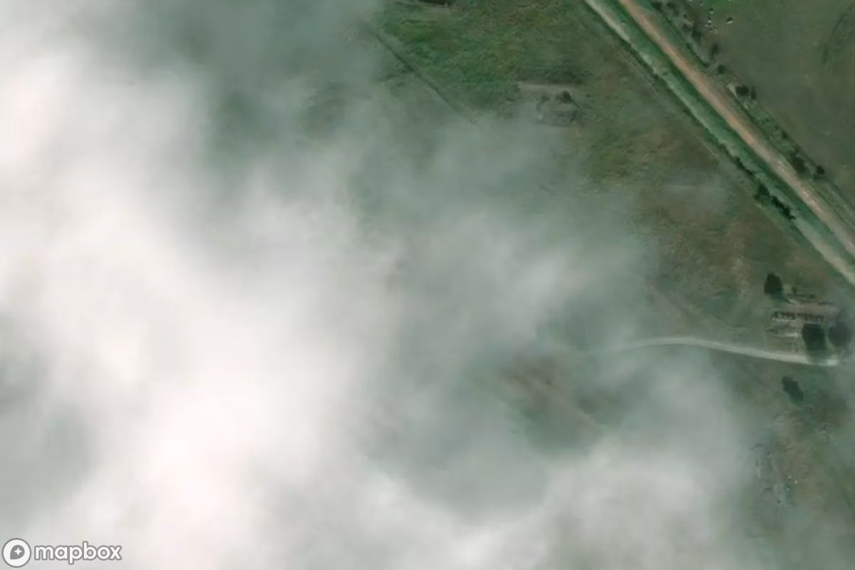 Satellitenansicht von Bunker Peenewiesen, eine verlassene Bunker in Kröslin, Deutschland