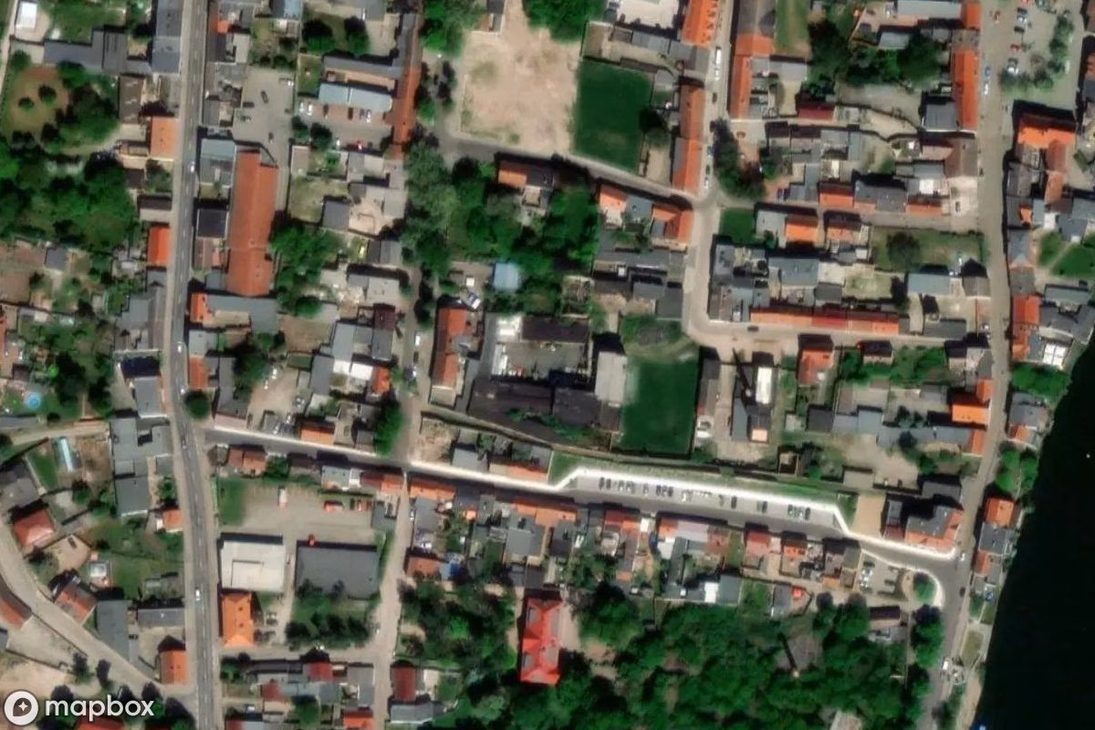 Satellitenansicht von Industriegelände, eine verlassene Industrieanlage in Calbe (Saale), Deutschland