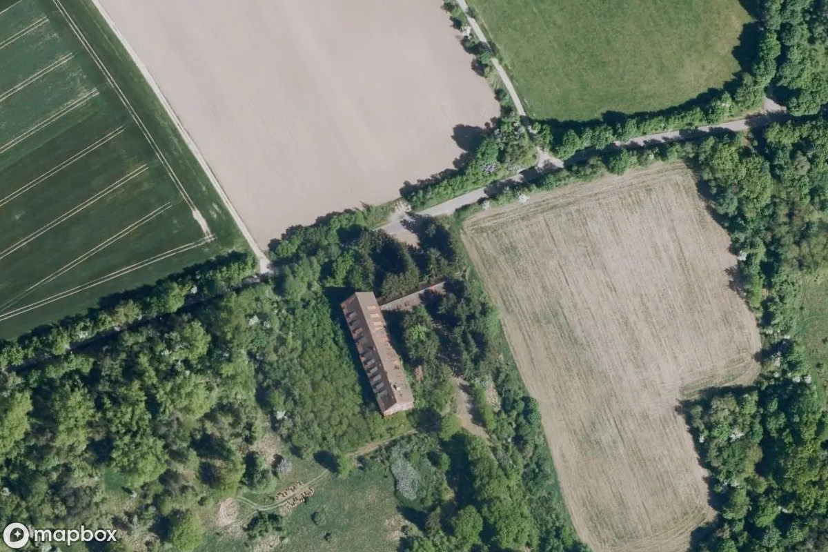 Satellitenansicht von Krankenhaus, eine verlassene Krankenhaus in Rauen, Deutschland